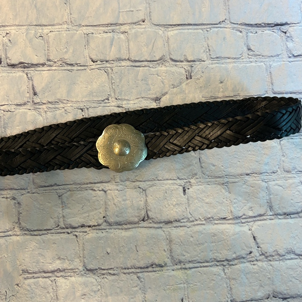 VINTAGE MOROCCO BLACK WOVEN LEATHER WOMENS BELT HAMMERED FLOWER BUCKLE - Picture 3 of 12